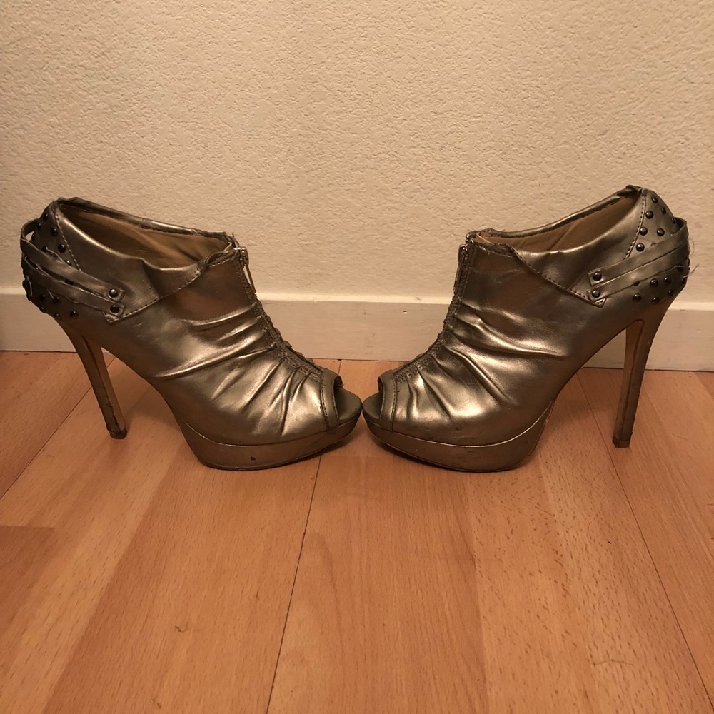 Rock & Republic Gold Peep Toe Booties